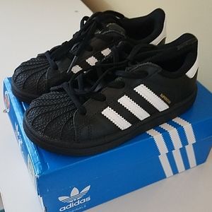 Adidas little kids Superstsr 1 size 10k